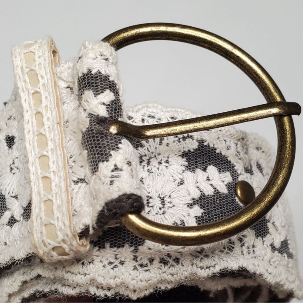 Lace Boho Belt Round Brass Buckle Flat Studs Olive Green Backing - Picture 5 of 8